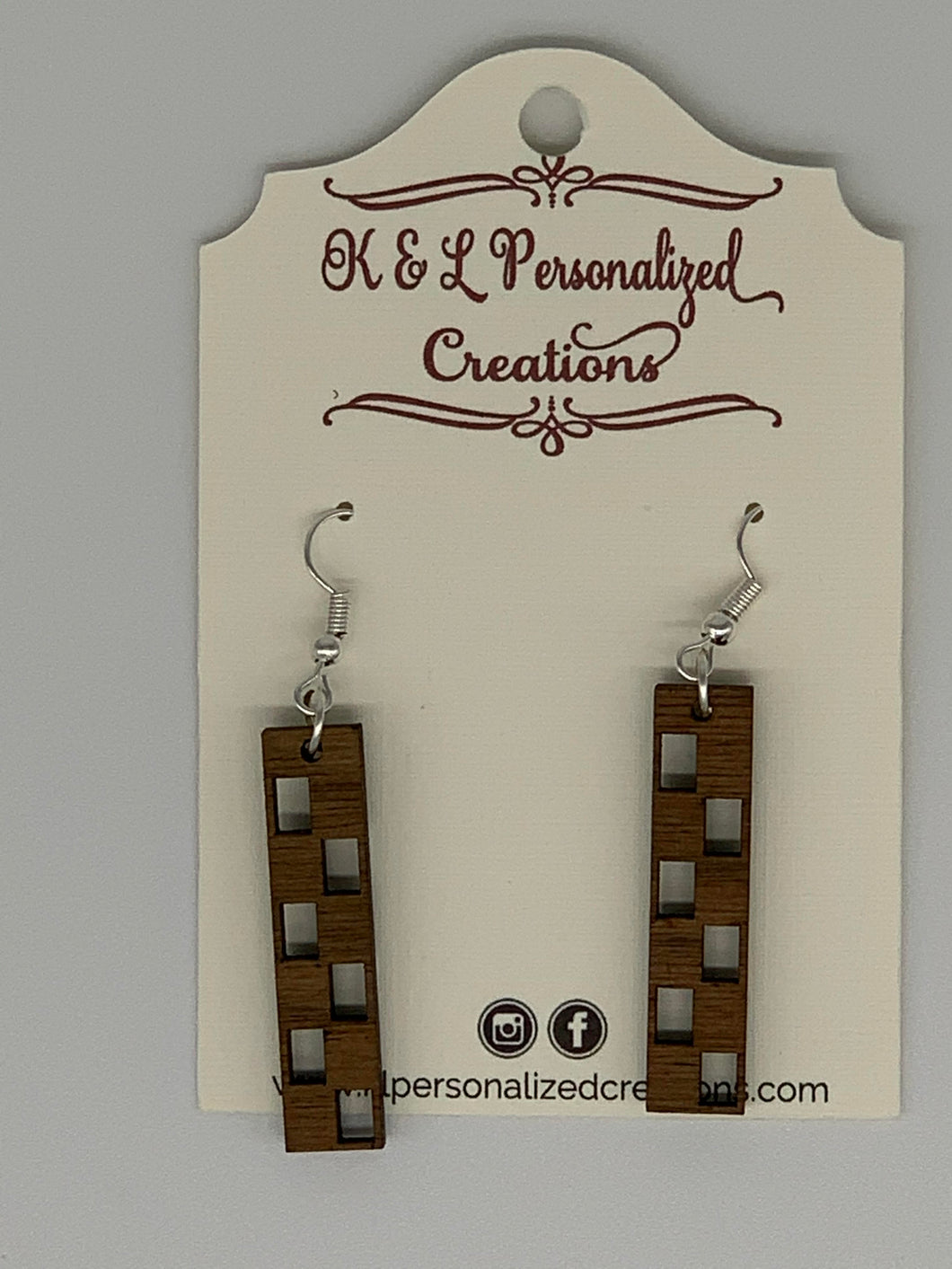 Walnut earrings - 15