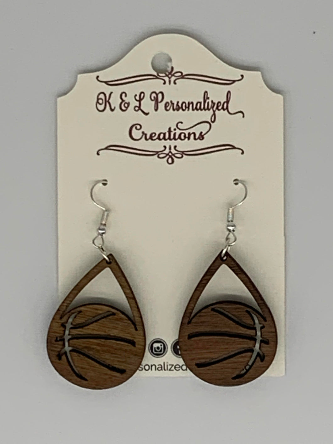 Walnut earrings - 16